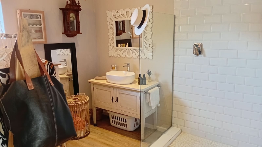 To Let 1 Bedroom Property for Rent in Bonza Bay Eastern Cape